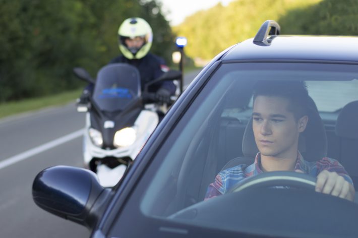 Motorcycle-Cop-Stop-Search-iStock_45893576-e1482450508779-710x472