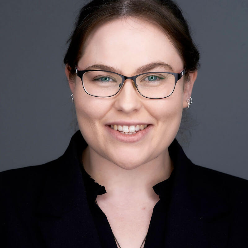 alexis henry-comley lawyer profile portrait